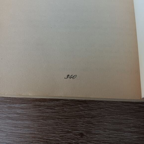 The Island Harp by Jeanne Williams Book Soft Cover Pre Owned - Picture 6 of 6